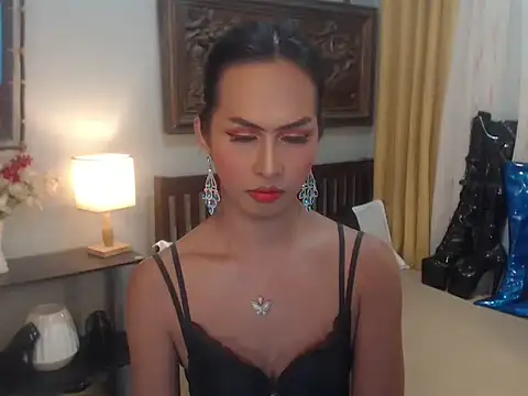 Snapshot of Nathalieheartt chatting on November 18, 3:23 am Nathalieheartt online show from November 18, 3:23 am