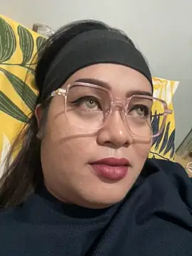 Snapshot of YourSweet-mich chatting on September 22, 2:30 pm YourSweet-mich online show from September 22, 2:30 pm