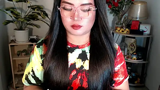 Snapshot of YourSweet-mich chatting on September 24, 7:01 am YourSweet-mich online show from September 24, 7:01 am