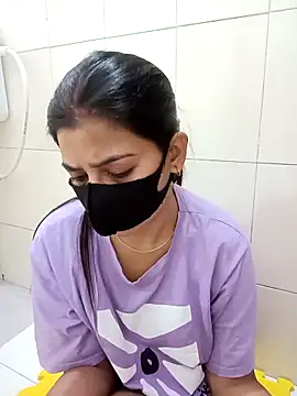 Snapshot of Hot_Jaanvi_ chatting on October 11, 5:50 am Hot Jaanvi  online show from October 11, 5:50 am