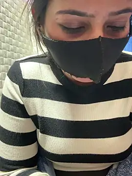 Hot Jaanvi  online show from February 5, 7:02 am