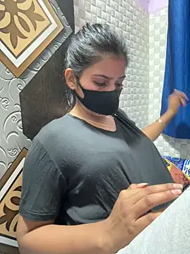 Snapshot of Hot_Jaanvi_ chatting on April 5, 5:04 am Hot Jaanvi online show from April 5, 5:04 am