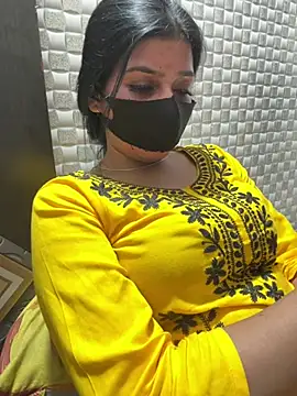 Snapshot of Hot_Jaanvi_ chatting on April 14, 6:03 pm Hot Jaanvi online show from April 14, 6:03 pm