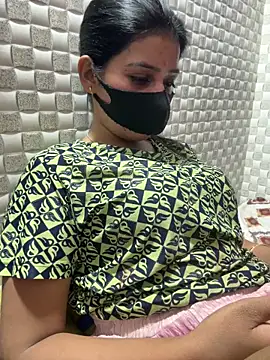 Snapshot of Hot_Jaanvi_ chatting on April 15, 6:42 am Hot Jaanvi online show from April 15, 6:42 am