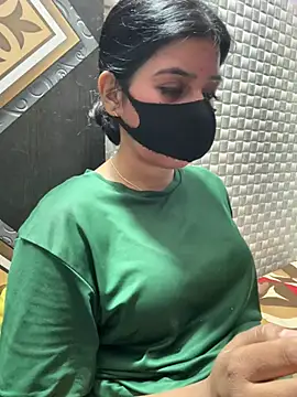 Snapshot of Hot_Jaanvi_ chatting on April 17, 4:10 pm Hot Jaanvi online show from April 17, 4:10 pm