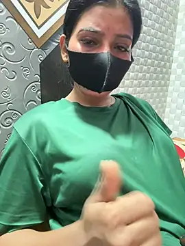 Snapshot of Hot_Jaanvi_ chatting on April 19, 3:17 am Hot Jaanvi online show from April 19, 3:17 am