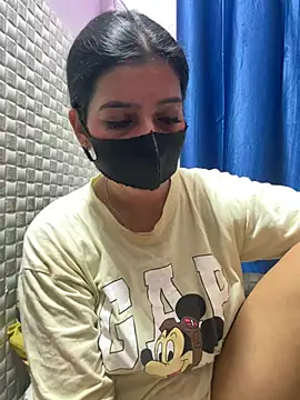 Snapshot of Hot_Jaanvi_ chatting on April 27, 6:11 am Hot Jaanvi online show from April 27, 6:11 am