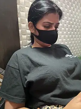 Snapshot of Hot_Jaanvi_ chatting on May 2, 5:01 am Hot Jaanvi online show from May 2, 5:01 am