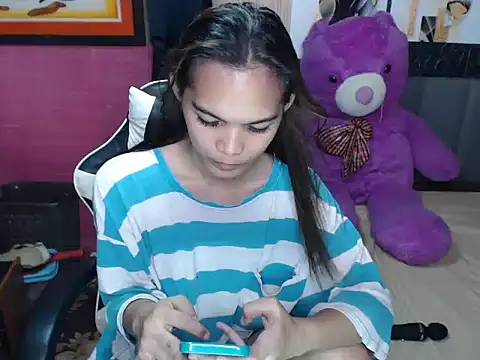 Snapshot of Raffa_ella69 chatting on April 16, 7:53 am Raffa ella69 online show from April 16, 7:53 am