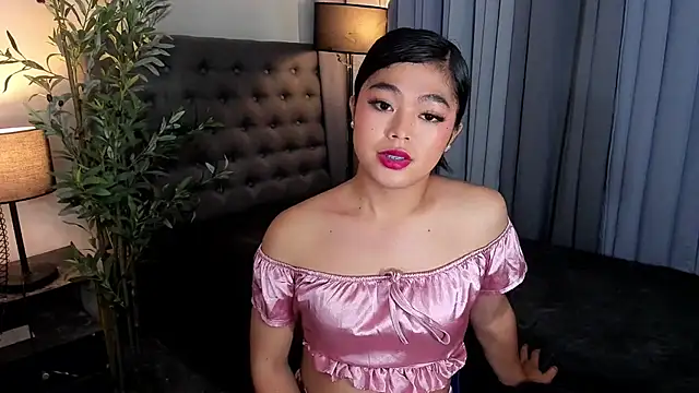 Snapshot of AsianHugecockAnna chatting on August 3, 9:04 am AsianHugecockAnna online show from August 3, 9:04 am