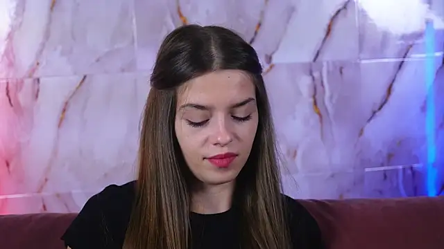 sukie spooky online show from October 3, 6:10 am