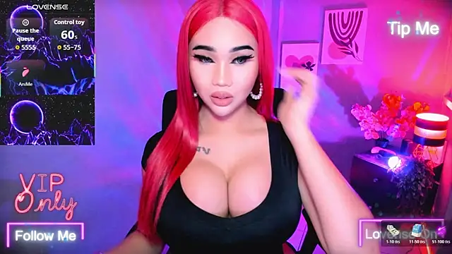 TriciaCumLoader online show from February 1, 7:45 pm