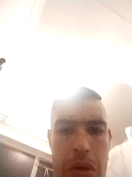 Snapshot of Bigcock10120 chatting on March 29, 12:21 am Bigcock10120 online show from March 29, 12:21 am