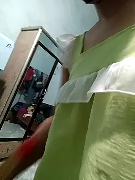 Snapshot of Harmony92 chatting on November 3, 11:48 pm Harmony92 online show from November 3, 11:48 pm