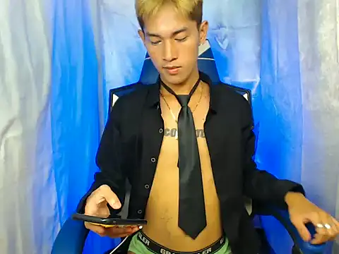 riks tyler online show from November 12, 11:32 am