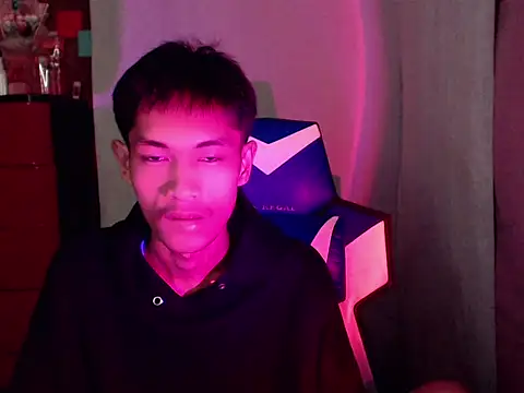 riks tyler online show from July 27, 4:03 pm