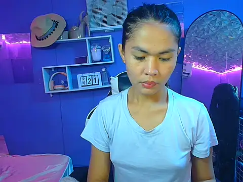 urgirljane online show from June 21, 2:47 am