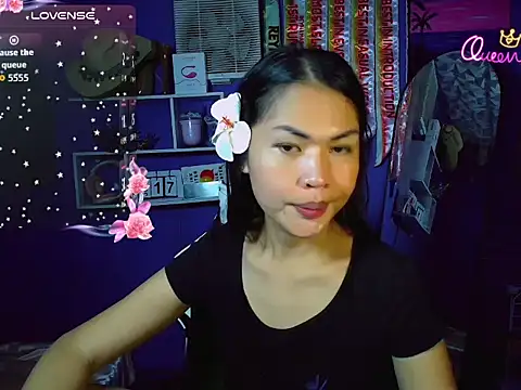 urgirljane online show from July 17, 12:12 pm