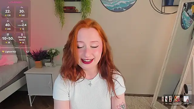 Snapshot of Violet_Griffen chatting on April 14, 3:18 pm Violet Griffen online show from April 14, 3:18 pm
