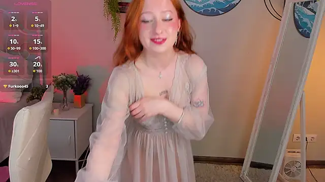 Snapshot of Violet_Griffen chatting on May 18, 3:40 pm Violet Griffen online show from May 18, 3:40 pm
