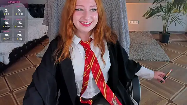 Violet Griffen online show from August 4, 3:47 pm