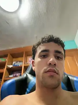 aavrdvh33 online show from October 14, 8:53 pm