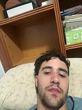 Snapshot of aavrdvh33 chatting on January 17, 3:44 am aavrdvh33 online show from January 17, 3:44 am