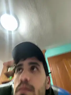 Snapshot of aavrdvh33 chatting on February 22, 10:30 pm aavrdvh33 online show from February 22, 10:30 pm