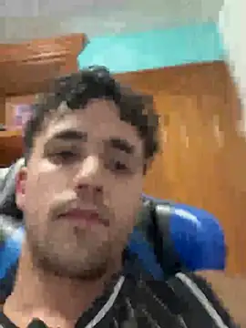 Snapshot of aavrdvh33 chatting on April 2, 9:23 pm aavrdvh33 online show from April 2, 9:23 pm