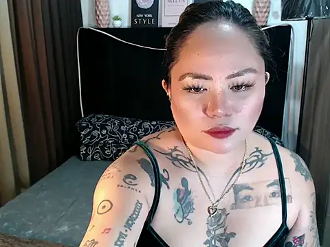 Snapshot of EstellaStarXxx chatting on July 7, 6:47 am EstellaStarXxx online show from July 7, 6:47 am