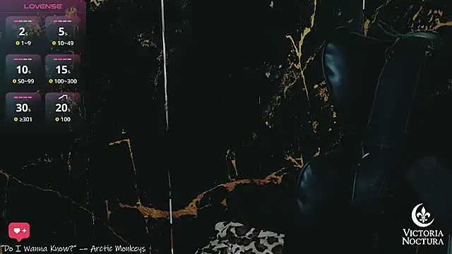 MissAllinea online show from October 22, 6:29 pm