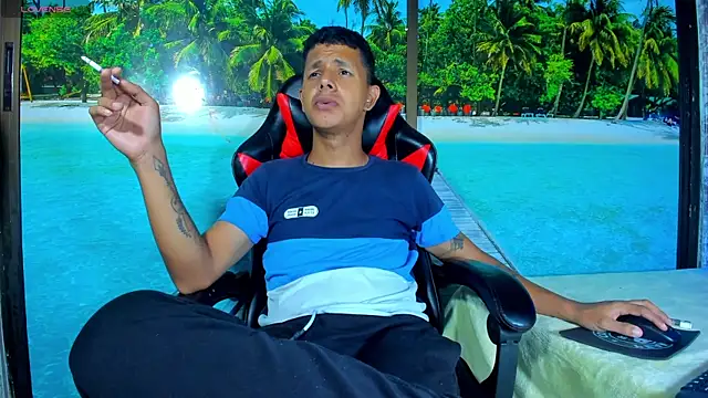 BigMonstercoks69 online show from September 25, 2:15 am