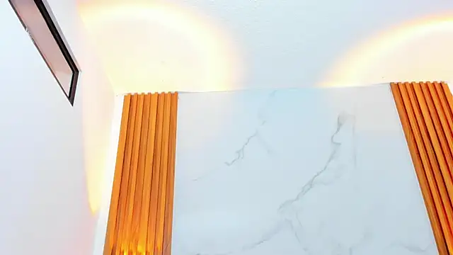 IsabellaMonet online show from November 19, 11:21 am