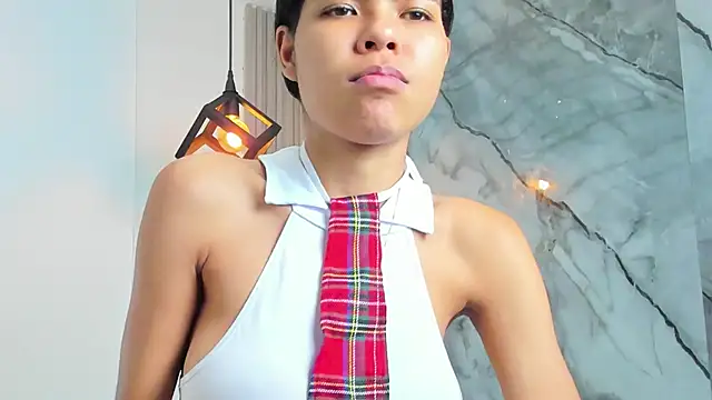 IsabellaMonet online show from May 12, 7:11 pm