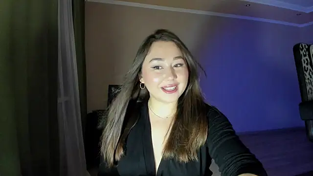 emilia mur online show from June 8, 9:15 pm