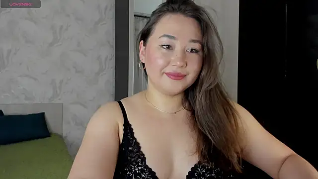 emilia mur online show from June 16, 8:22 pm