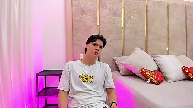 BenitoSaenz online show from September 26, 11:47 am