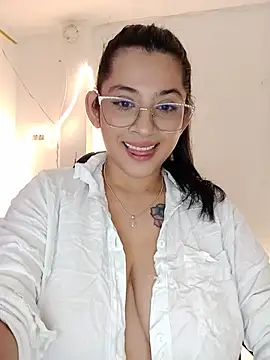 VALENTINA ROUSE  online show from July 30, 7:02 pm