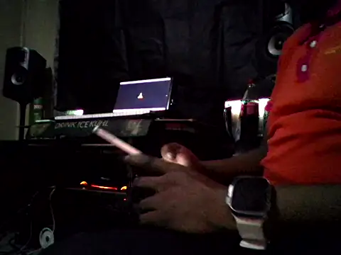 OnlyMoneyIwanT online show from February 22, 10:47 am