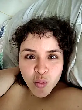 SeleneLuminari8 online show from February 3, 5:40 pm