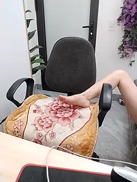 Snapshot of Mina_luna chatting on October 13, 9:09 am Mina luna online show from October 13, 9:09 am