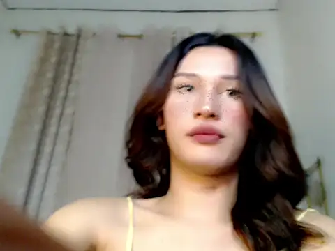 Snapshot of SerenaCortesi chatting on April 7, 4:18 pm SerenaCortesi online show from April 7, 4:18 pm