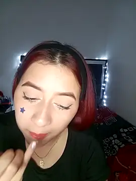 Snapshot of Chloe_Sky_love chatting on February 18, 1:01 am Chloe Sky love online show from February 18, 1:01 am