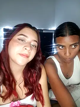 Snapshot of Chloe_Sky_love chatting on February 21, 4:02 am Chloe Sky love online show from February 21, 4:02 am