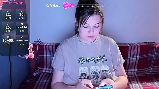 Snapshot of LinaElasm chatting on October 21, 10:10 pm LinaElasm online show from October 21, 10:10 pm