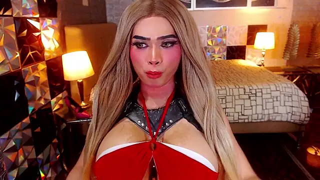 Snapshot of BigCockMaxineTS chatting on October 17, 5:54 am BigCockMaxineTS online show from October 17, 5:54 am