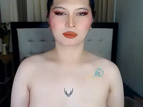 NaomiSmall online show from September 12, 8:47 am