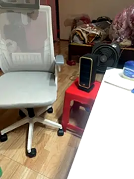 Snapshot of Mina048 chatting on October 24, 9:49 am Mina048 online show from October 24, 9:49 am