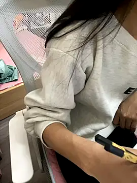 Snapshot of Mina048 chatting on October 26, 7:03 am Mina048 online show from October 26, 7:03 am