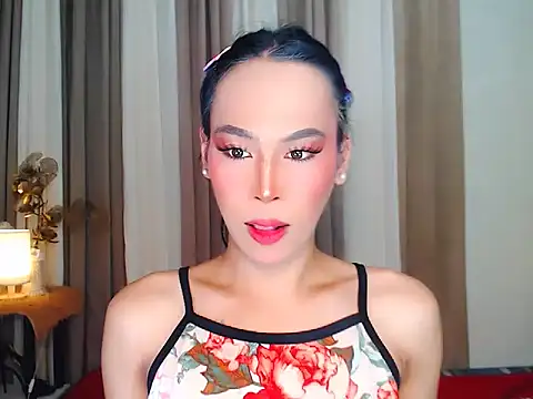 Snapshot of Savanna_White chatting on October 10, 12:31 am Savanna White online show from October 10, 12:31 am